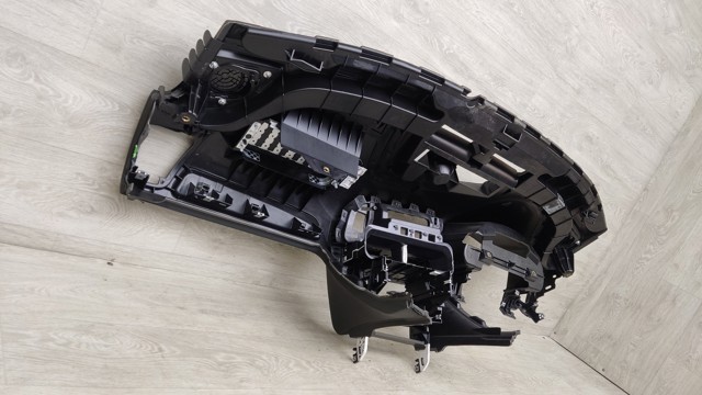 VAG 8R1857003HYPB Торпедо в наличии Тернополь