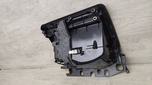 VAG 8R18571046PS Ящик перчаточный (бардачок) в наличии Харьков