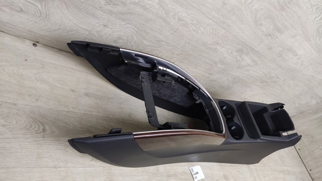VAG 8R1863241B Консоль панели управления центральная в наличии Черкассы
