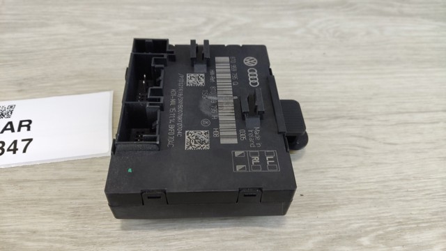 VAG 8T0959795Q Блок комфорта задней двери в наличии Киев