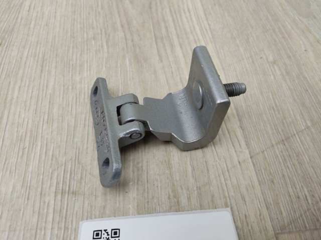 VAG 8U0827299C Петля двери задней (багажной 3/5-й) в наличии Николаев
