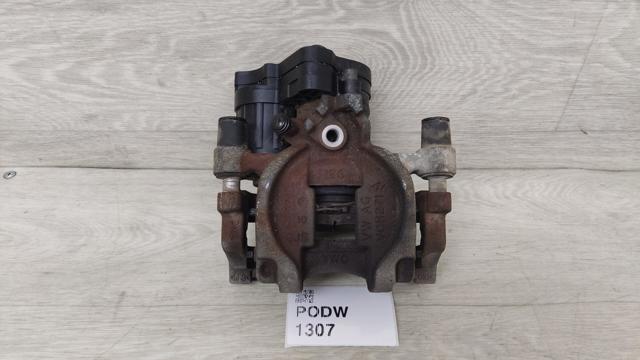 Тормозной суппорт правый задний 8V0615424D VAG