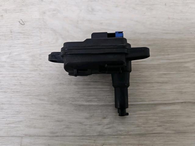 VAG 8V0862159 Мотор-привод открытия лючка бака в наличии Николаев