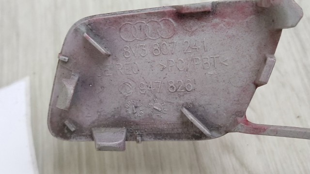 Передняя заглушка бампера буксировочного крюка 8V3807241 VAG