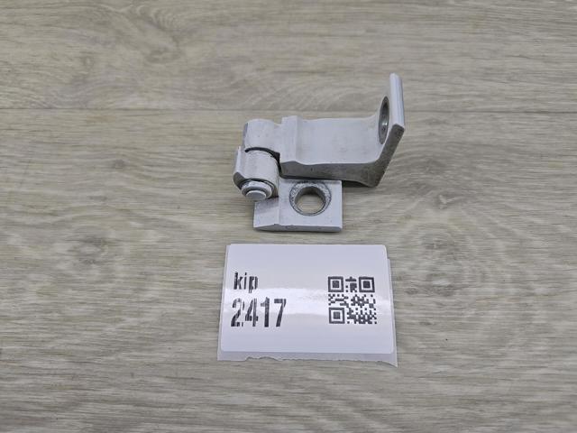 Петля водительской двери 8V5833403C VAG