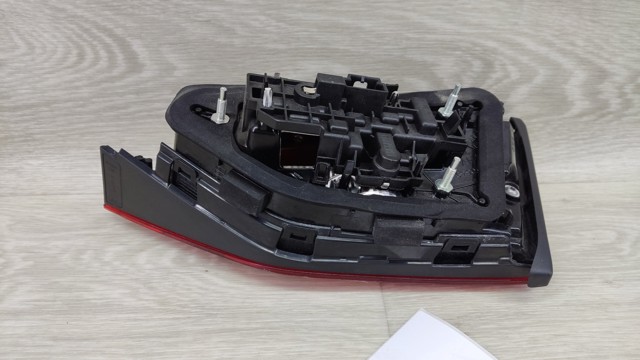 VAG 8V5945075 Фонарь задний левый внутренний в наличии Кривой Рог