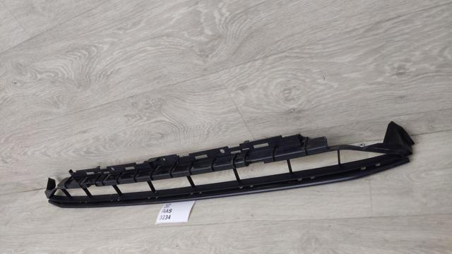 8W0807683A9B9 Решетка бампера переднего центральная купить Кривой Рог