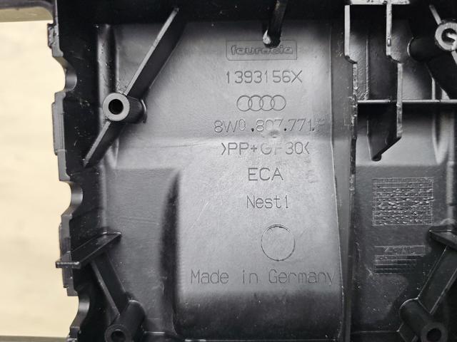 8W0807771F VAG Кронштейн решетки радиатора купить в Ровно
