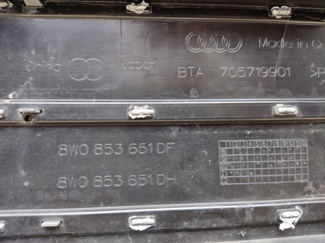 8W0853651DF VAG Решетка радиатора купить в Ровно