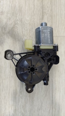 Привод электростеклоподъемника задний 8W0959811 VAG
