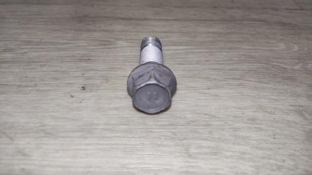 Шпилька ступицы колеса передняя 9094202049 TOYOTA