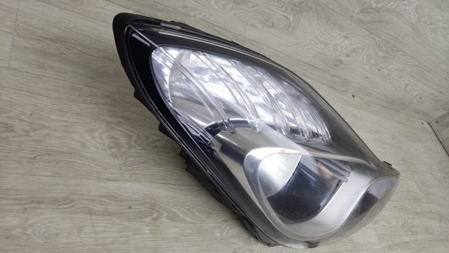 HYUNDAI 921021K000 Правая фара в наличии Львов