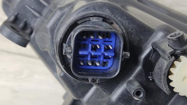 92102L5100 HYUNDAI Правая фара купить в Ирпень