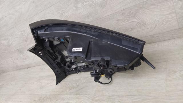 Задний левый стоп 92401CV050 HYUNDAI
