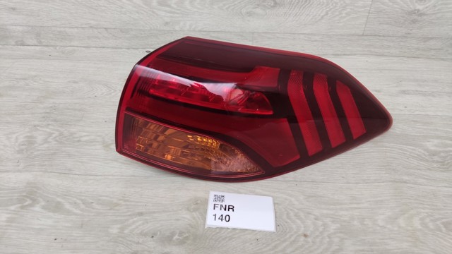 Фонарь задний правый, внешний 92402D7600 HYUNDAI