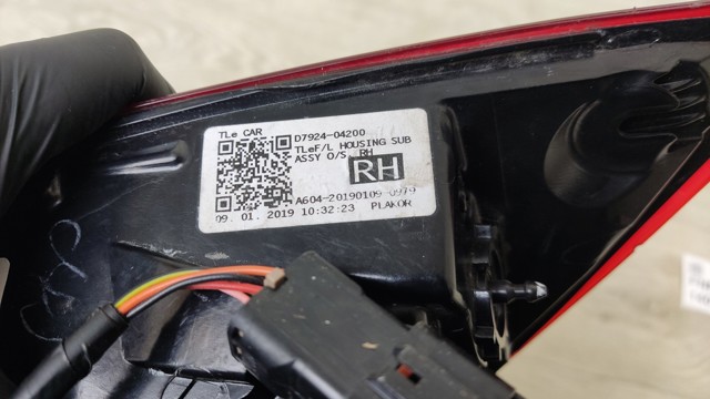 92402D7600 HYUNDAI Фонарь задний правый внешний купить в Черновцы