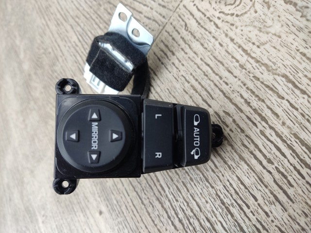 HYUNDAI 93573D3000 в наличии Тернополь