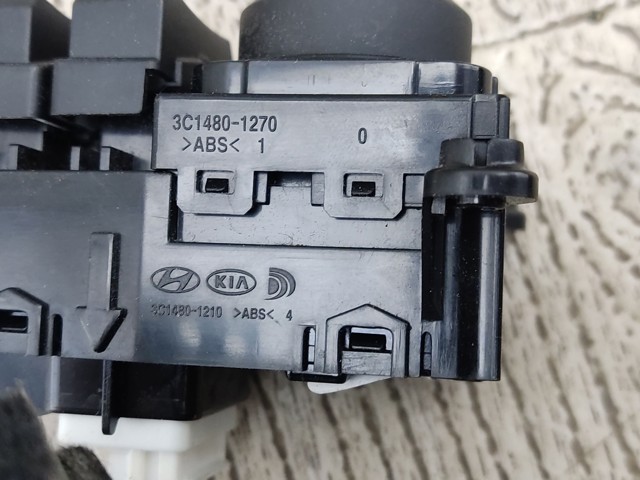 HYUNDAI 93573D3000 в наличии Ровно