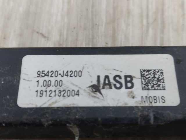 HYUNDAI 95420J4200 Антенна в наличии Каменское