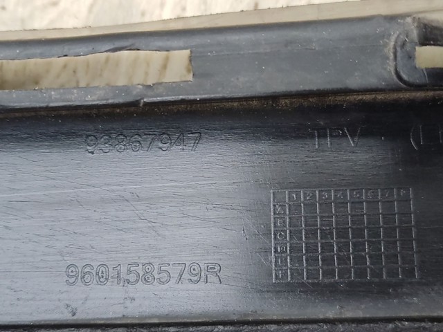 RENAULT 960158579R Спойлер переднего бампера в наличии Львов