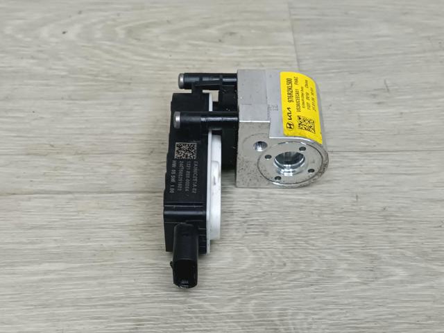 HYUNDAI 976R2KL500 в наличии Киев