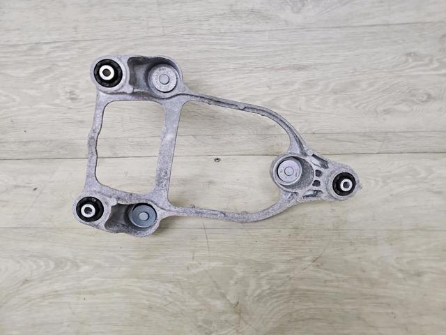 Кронштейн компрессора кондиционера 97703CV200 HYUNDAI