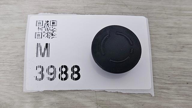 Заглушка гайки крепления поводка переднего дворника 983902T000 HYUNDAI