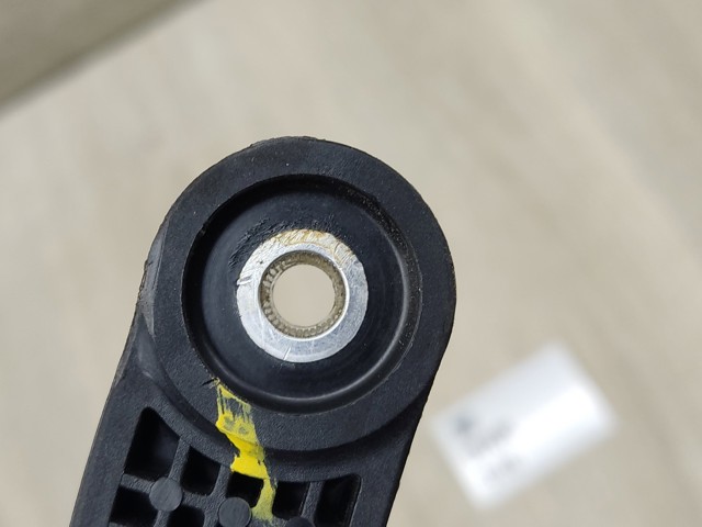 98820N9000 HYUNDAI Рычаг-поводок стеклоочистителя заднего стекла купить в Винница