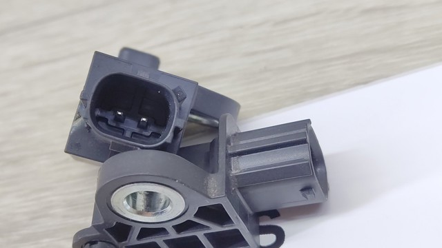 988304RA0A NISSAN Датчик удара купить в Кривой Рог