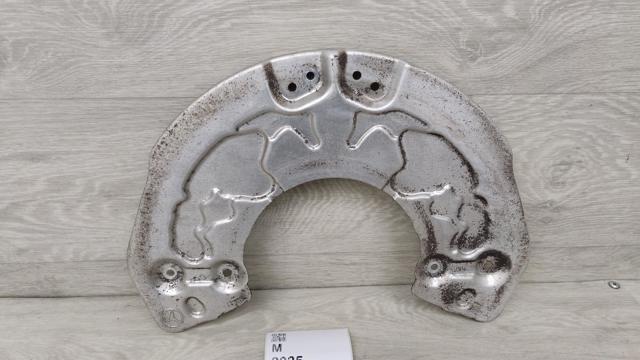 Пыльник тормозного диска переднего A0004213520 MERCEDES