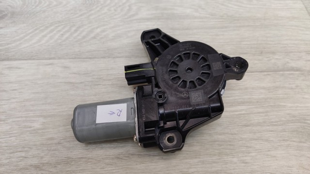 Мотор стеклоподъемника двери задней, правой A0009060908 MERCEDES