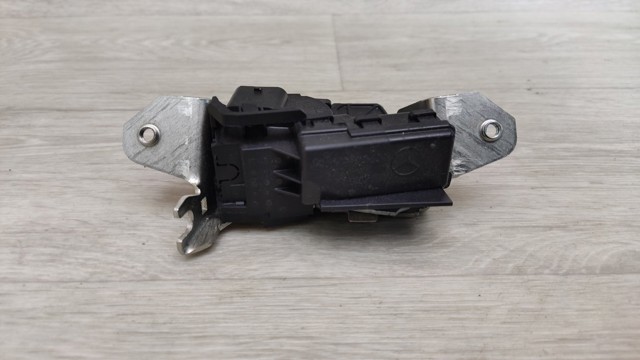 Замок крышки багажника A0997400600 MERCEDES