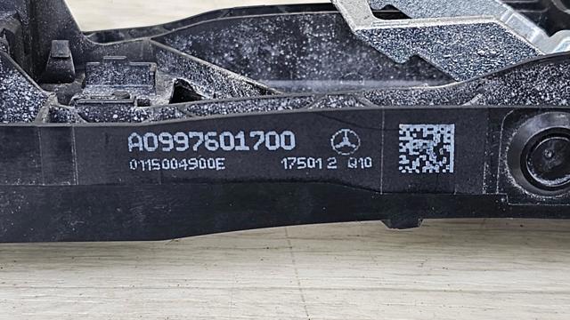 A0997601700 MERCEDES Держатель наружной ручки двери задней левой купить в Ирпень