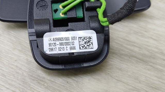 MERCEDES A0999051000 Блок кнопочных переключателей рулевого колеса в наличии Николаев