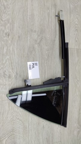 A1177300318 MERCEDES Стекло-форточка двери задней левой купить в Черновцы