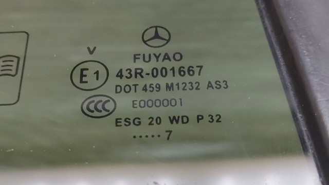 A1567350410 MERCEDES Стекло двери задней правой купить в Украина