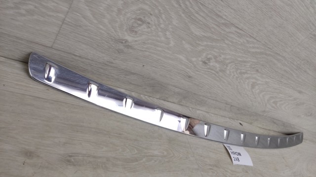 MERCEDES A1568850011 Накладка бампера заднего верхняя защитная (ступень-подножка) в наличии Харьков