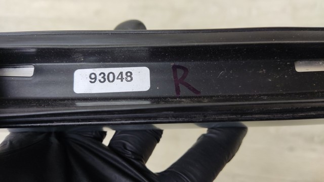 A1568900493 MERCEDES Рейлинг крыши правый купить в Киев