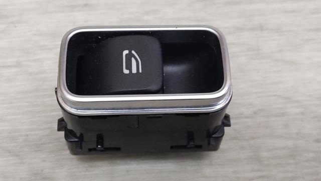 A16790502019051 MERCEDES Кнопка стеклоподъемника передняя купить в Черновцы