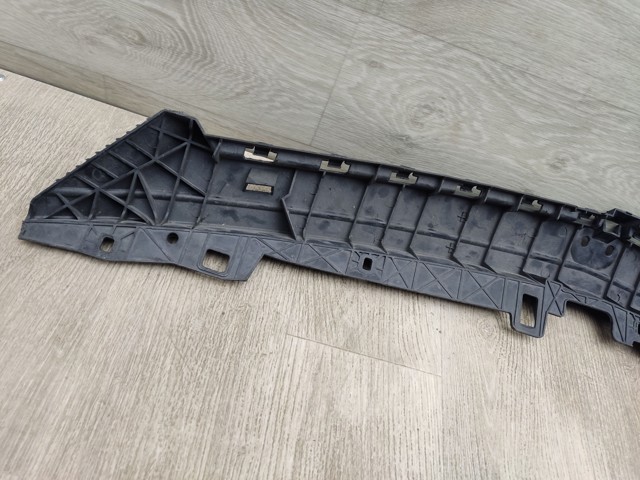 MERCEDES A1768850365 Кронштейн бампера переднего в наличии Львов