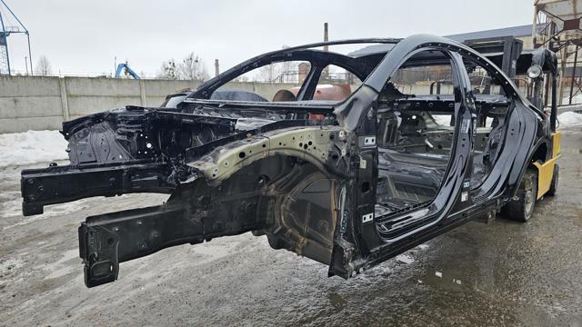 MERCEDES 1776201002 Лонжерон рамы передний правый в наличии Ирпень