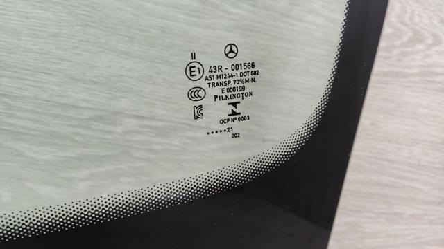 MERCEDES A1776707400 Лобовое стекло в наличии Украина