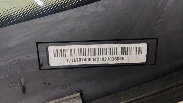 MERCEDES A1776707400 Стекло лобовое  в наличии Черновцы
