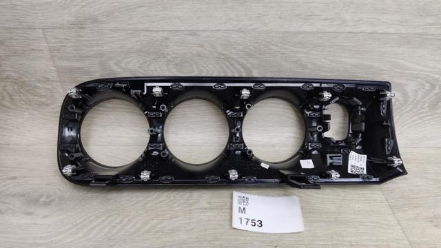 MERCEDES A1776809800 Молдинг (накладка) приборной панели "торпедо" центральный в наличии Украина