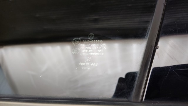 A1777253700 MERCEDES Стекло двери передней левой купить в Запорожье