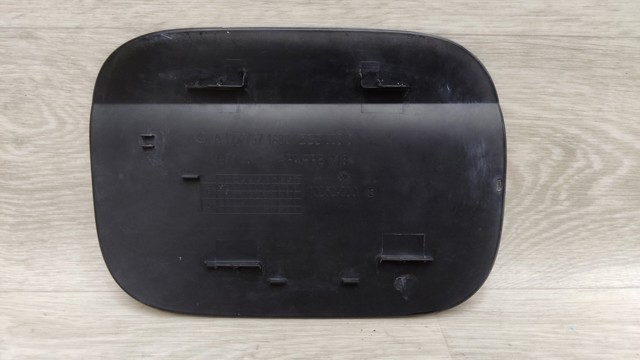 MERCEDES A1777571800 Лючок бензобака в наличии Харьков