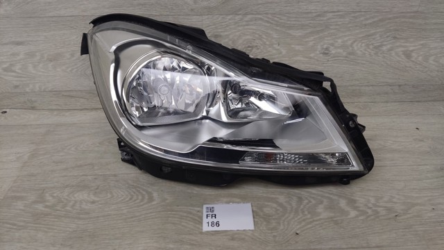 Фара правая A2048205059 MERCEDES