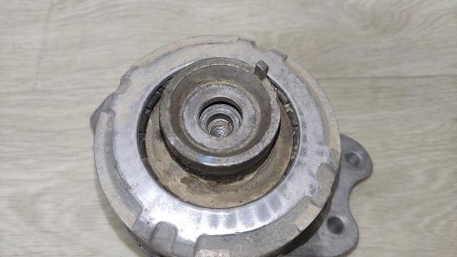 Подушка (опора) двигателя, левая передняя A2052400800 MERCEDES