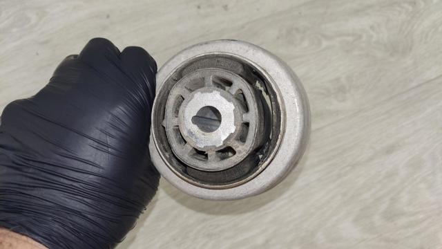 A2053301905 MERCEDES Рычаг передней подвески нижний левый купить в Винница