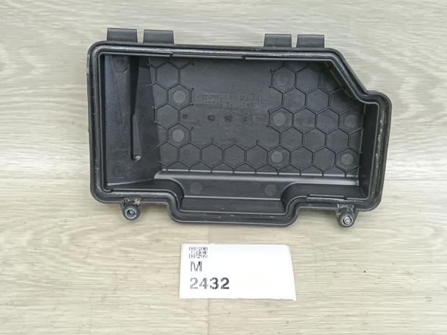 Крышка блока предохранителей A2055402328 MERCEDES